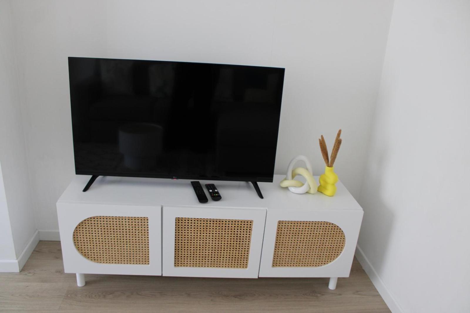 Appartement Elegant Et Lumineux Романвил Екстериор снимка