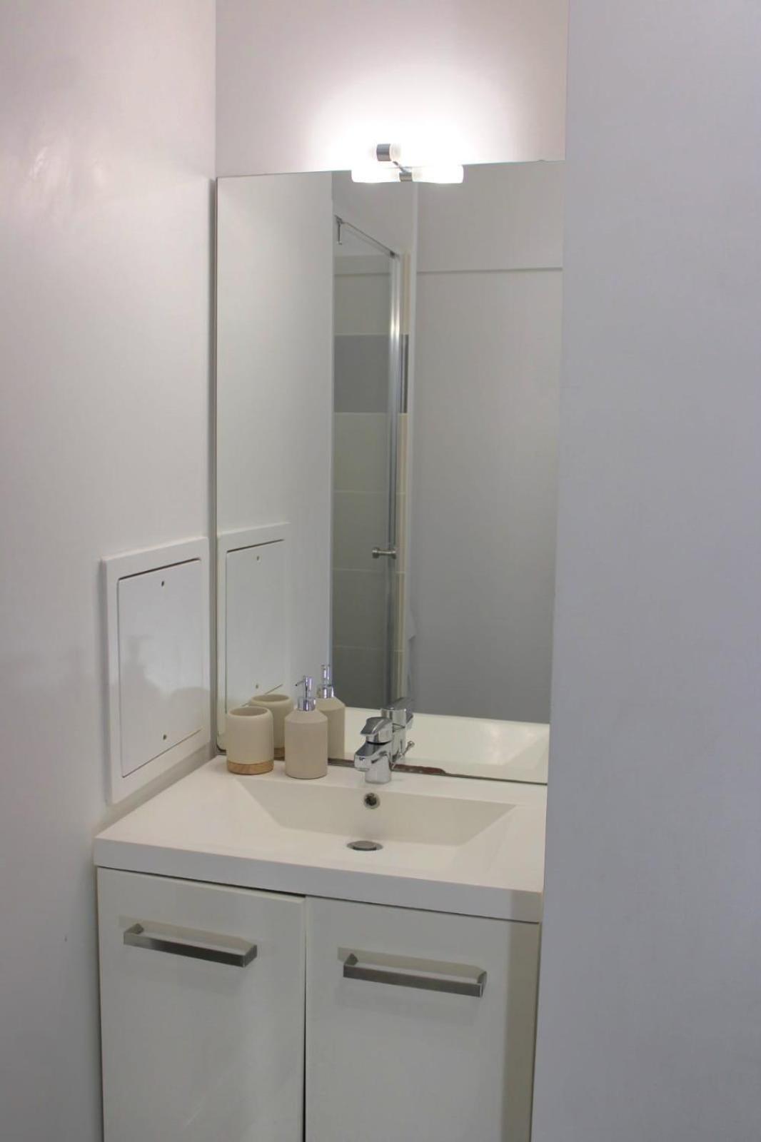 Appartement Elegant Et Lumineux Романвил Екстериор снимка